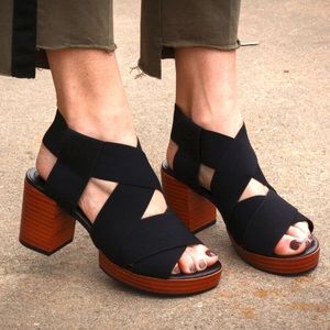 KELSI DAGGER PLATFORM SANDAL *NEW*